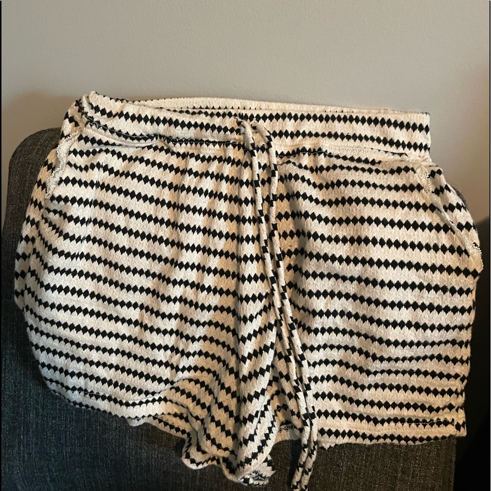 boutique comfy shorts!!